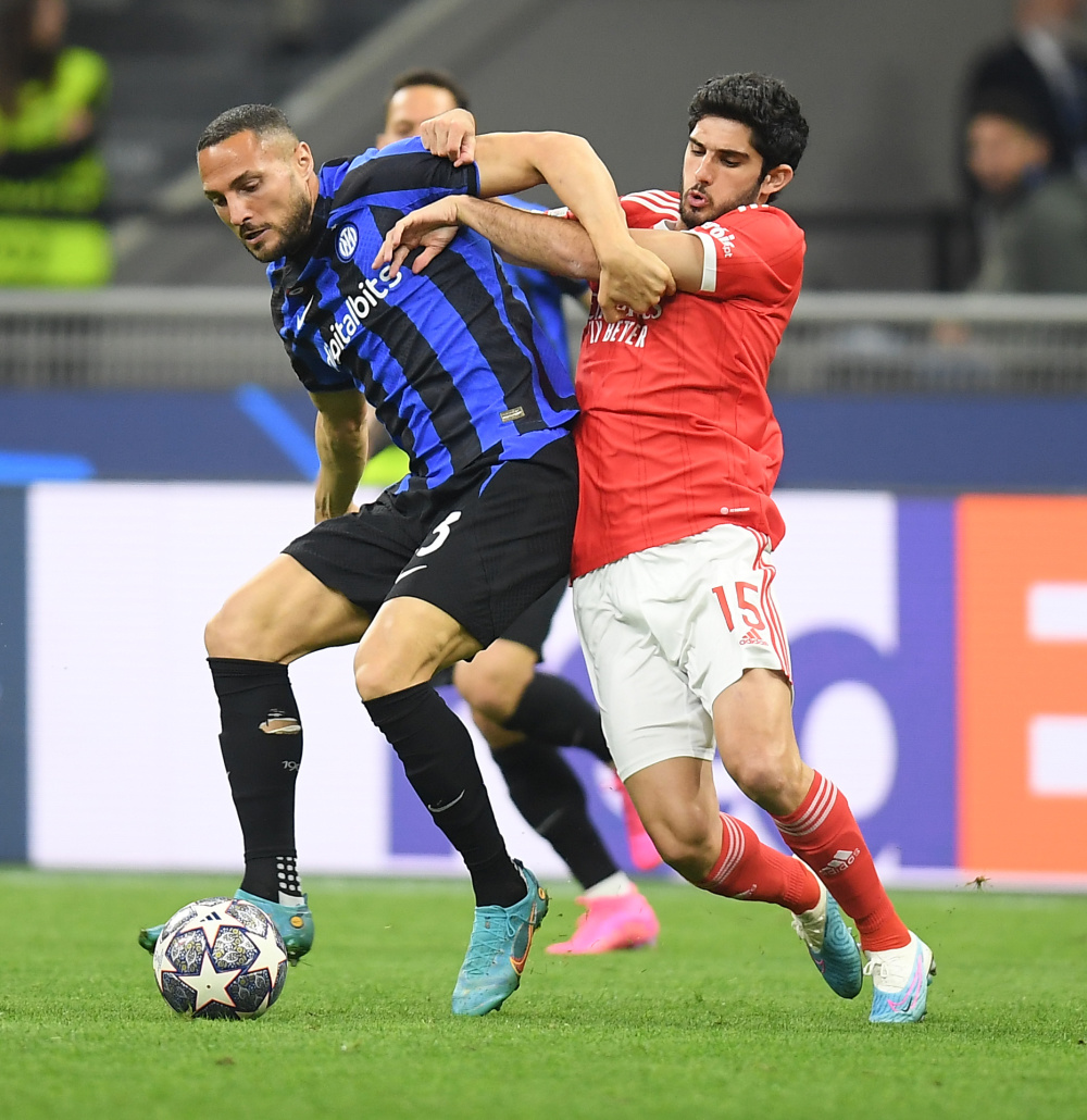 拜仁在联赛71次战胜斯图加特，创造德甲最多胜场纪录（拜仁联赛对斯图加特第71胜，刷新德甲最多胜场纪录）