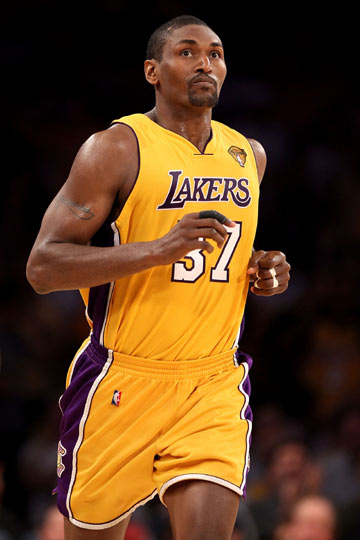 阿坎吉：我认为那根本不是点球，但我们不能给裁判判点的机会（阿坎吉：那球并非点球，但我们不能让裁判有判点机会）