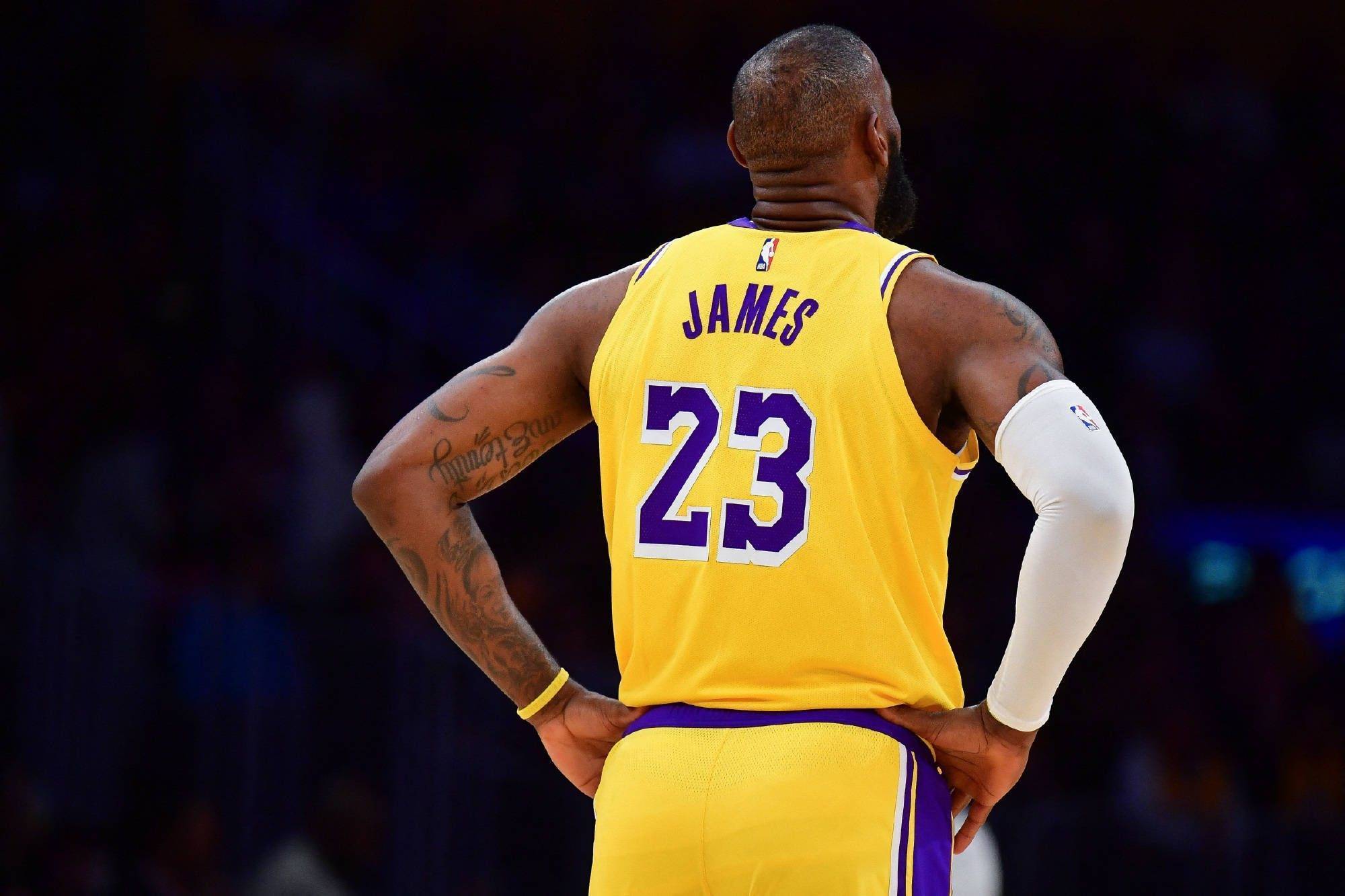 伯纳乌的嘘声？贝林厄姆：我理解，球迷花了很多钱来看比赛（贝林厄姆谈伯纳乌嘘声：理解球迷，他们花了很多钱来看球）