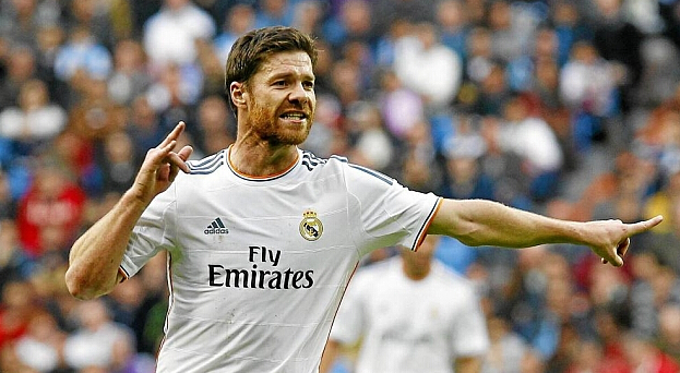 逆天，挪威甲门将点球大战一脚将摆好的球踢走以干扰对方（点球大战离谱一幕：挪甲门将故意将摆好的球踢走干扰对手）