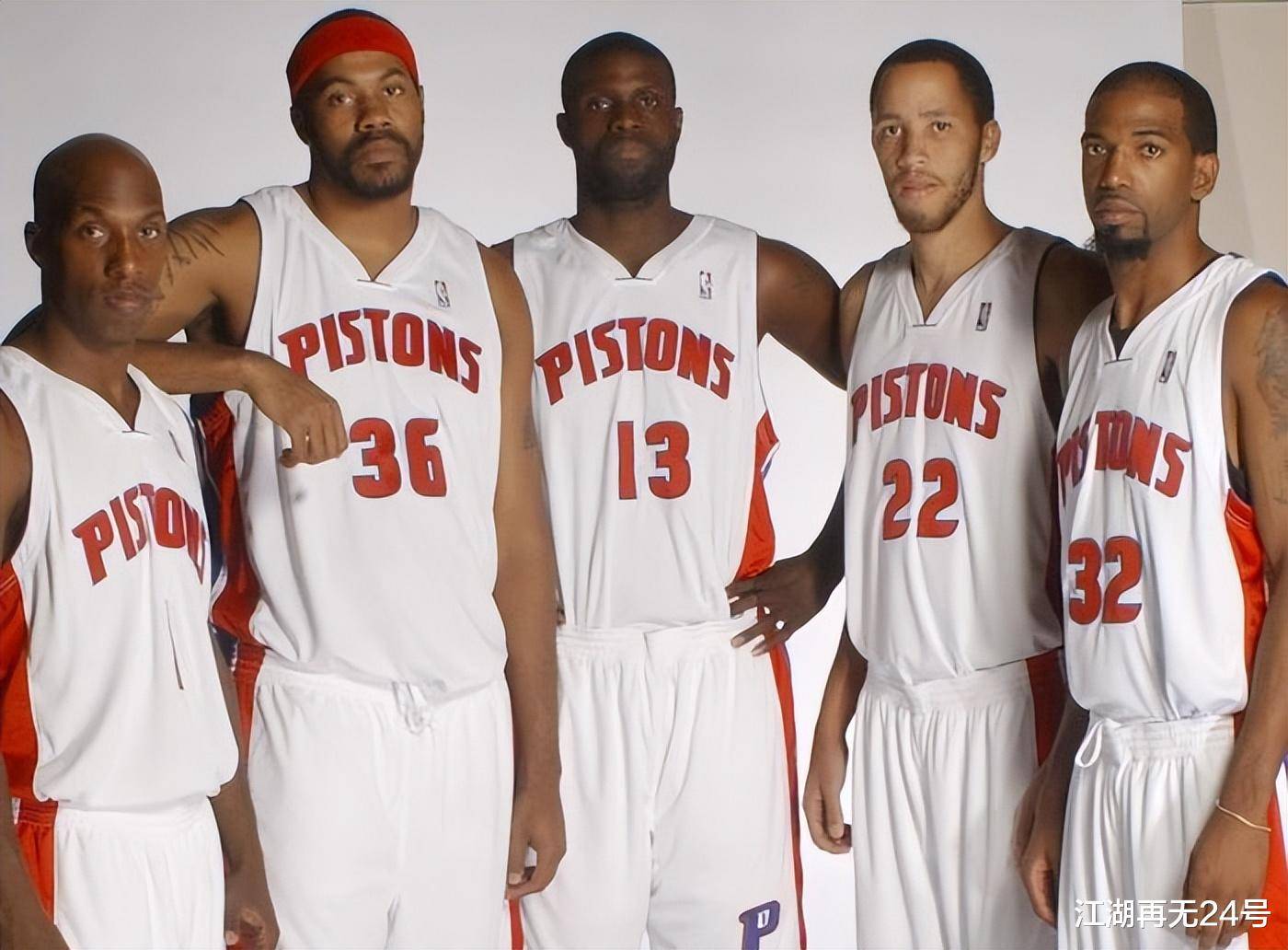 华莱士本场送出4抢断，赛季56次升至联盟最多（华莱士此役贡献4次抢断，赛季累计56次升至联盟第一）