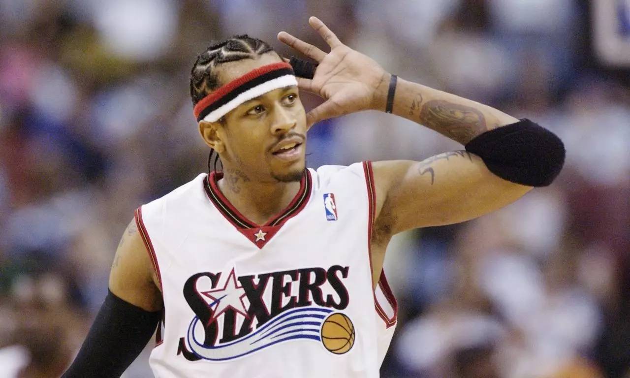 22／23赛季以来顶级前锋越位数：哈兰德仅18次，C罗143次（22／23至今顶级前锋越位对比：哈兰德18次，C罗143次）