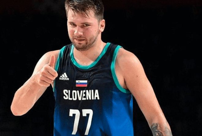 赫内斯：明年目标是德甲冠军；已准备庆祝活动？我们不想傲慢（赫内斯：下赛季目标德甲冠军；庆祝提前准备？不，我们不想显得傲慢）