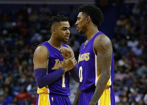 塞维利亚vs奥萨苏纳：夸西、胡安卢-桑切斯首发，劳尔-加西亚、博约莫出战（塞维利亚对阵奥萨苏纳：夸西、胡安卢-桑切斯先发，劳尔-加西亚、博约莫登场）