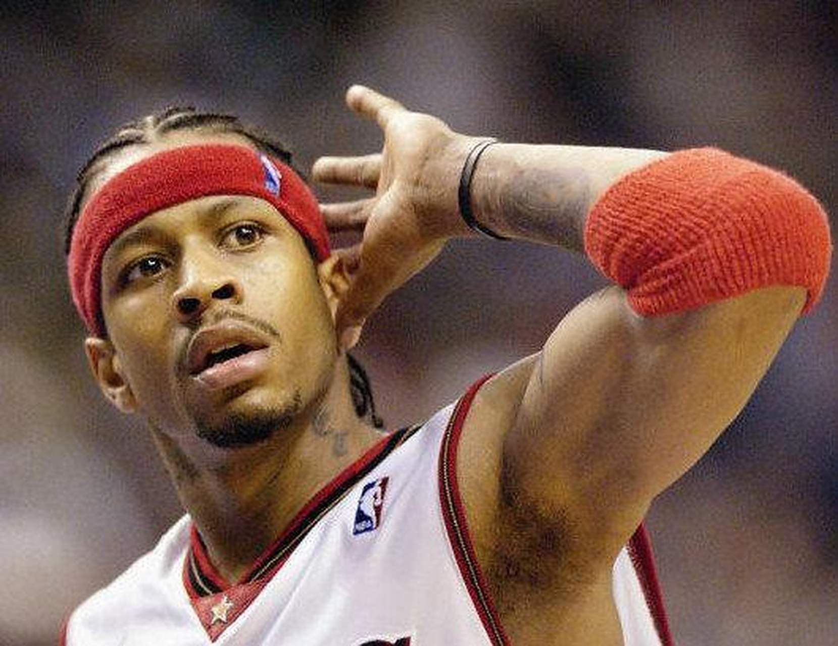 泰州队苏超夺冠，澎湃：泰州多景区向全球游客免票（泰州队夺得苏超冠军，澎湃称泰州多景区对全球游客免门票）